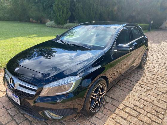 MERCEDES-BENZ CLASSE A 1.6 200 TURBO URBAN GASOLINA 4P AUTOMATIZADO